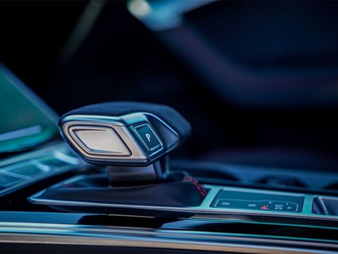 Used 2025 Audi RS 6 performance image 13