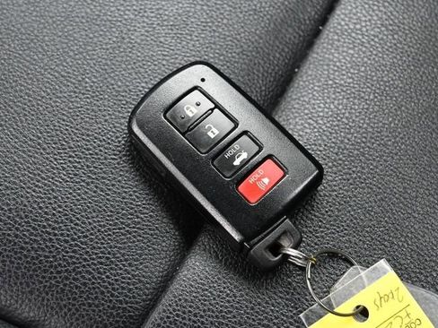 Used 2015 Toyota Corolla LE Premium image 18