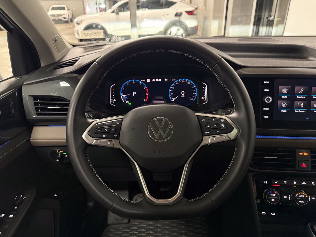 Used 2024 Volkswagen Taos SEL AWD/4WD image 11