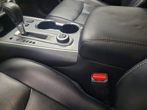Used 2019 Nissan Pathfinder SL AWD/4WD image 26