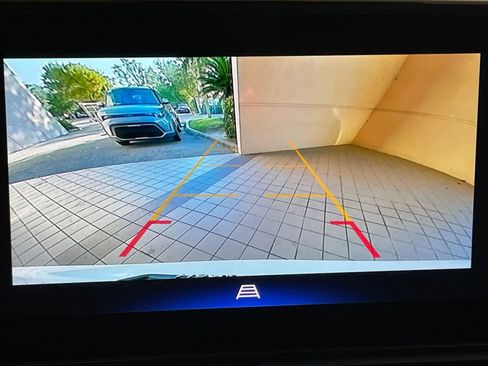 Used 2025 Chevrolet Trax LT image 22