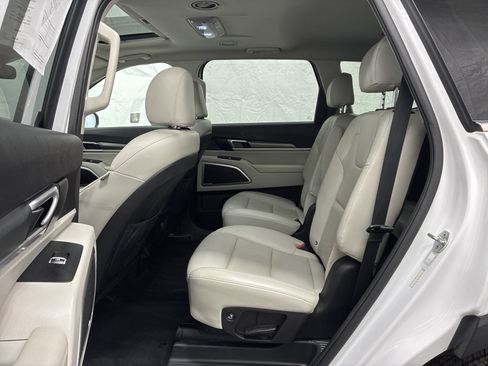 Used 2020 Kia Telluride S AWD/4WD image 11