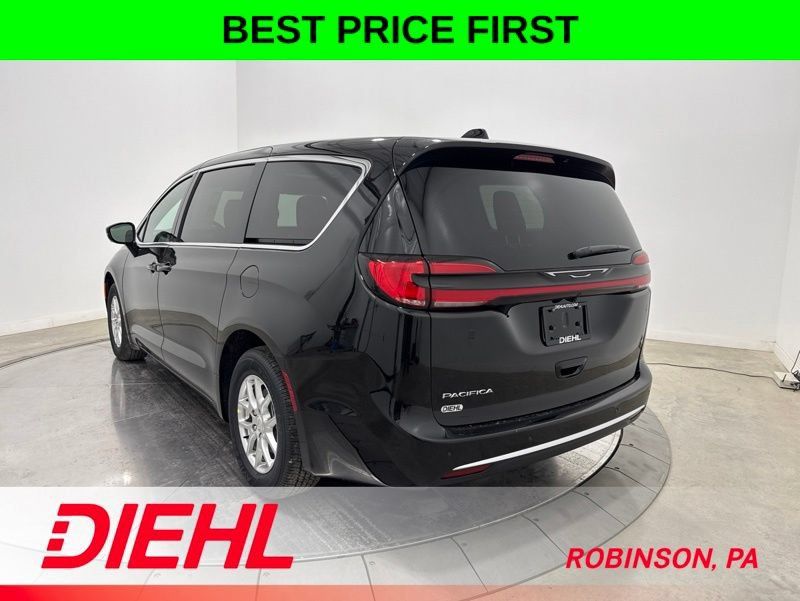 New 2027 Chrysler Pacifica Select w/ Family Tech Group FWD image 5