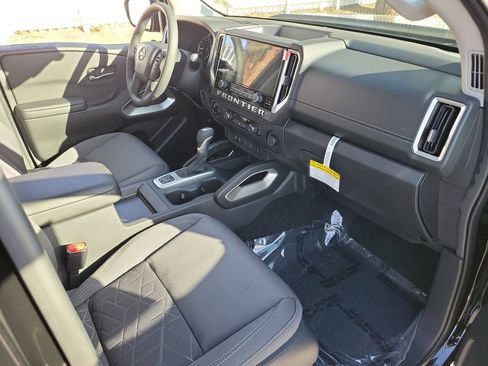 New 2026 Nissan Frontier SV w/ All-Weather Content Package image 11