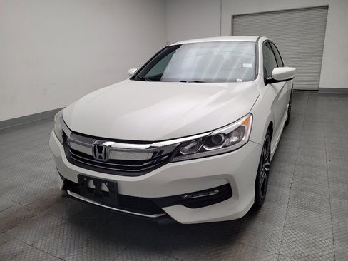 Used 2017 Honda Accord Sport image 15