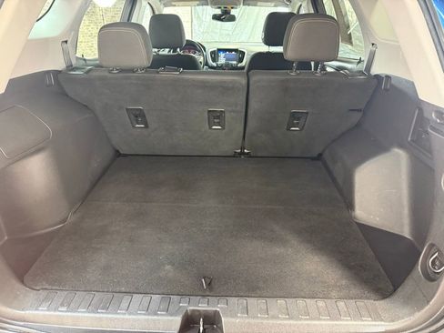 Used 2021 GMC Terrain SLE w/ Driver Convenience Package image 12