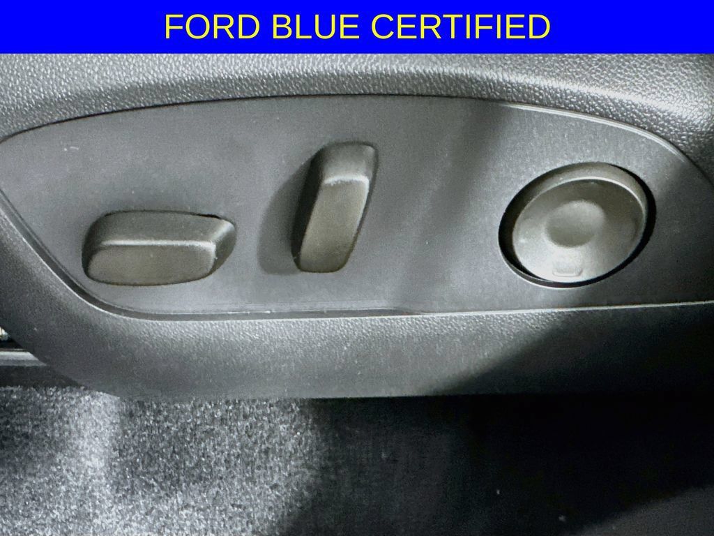 Used 2025 Buick Enclave Preferred FWD image 23