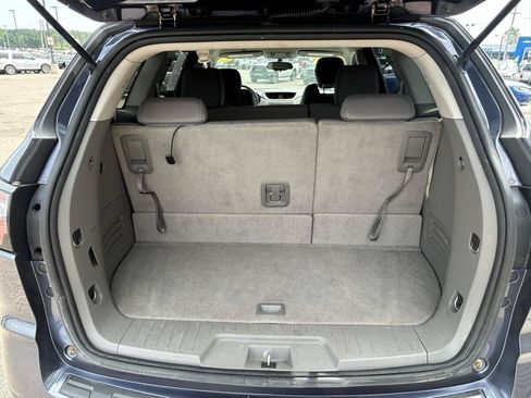 Used 2013 Chevrolet Traverse LS FWD image 17