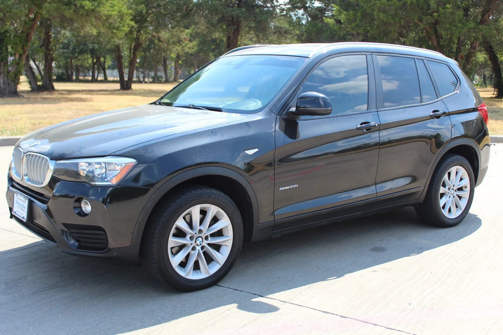 Used 2017 BMW X3 sDrive28i RWD image 1