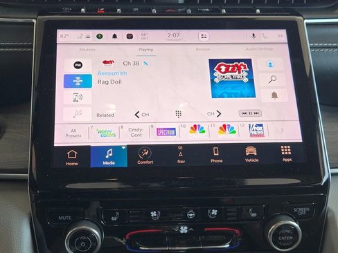 Used 2021 Jeep Grand Cherokee L Overland image 22