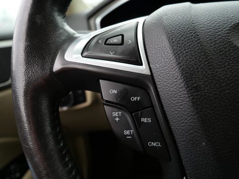 Used 2014 Ford Fusion SE w/ Equipment Group 202A FWD image 25