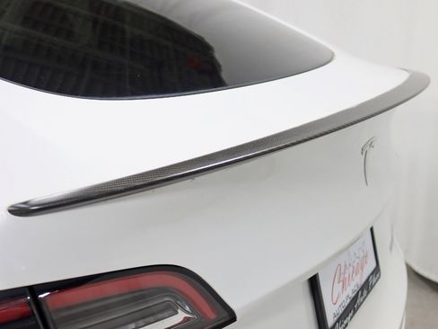 Used 2022 Tesla Model Y Performance image 14