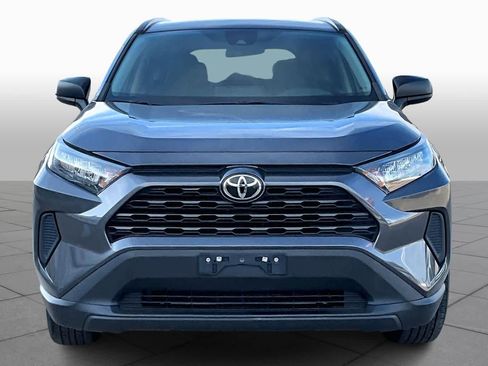 Used 2021 Toyota RAV4 LE image 3