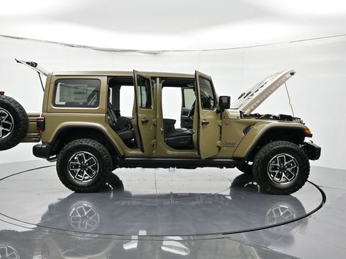 New 2026 Jeep Wrangler Unlimited Rubicon w/ Steel Bumper Group AWD/4WD image 30