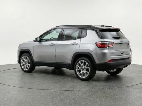 Used 2025 Jeep Compass Limited AWD/4WD image 6