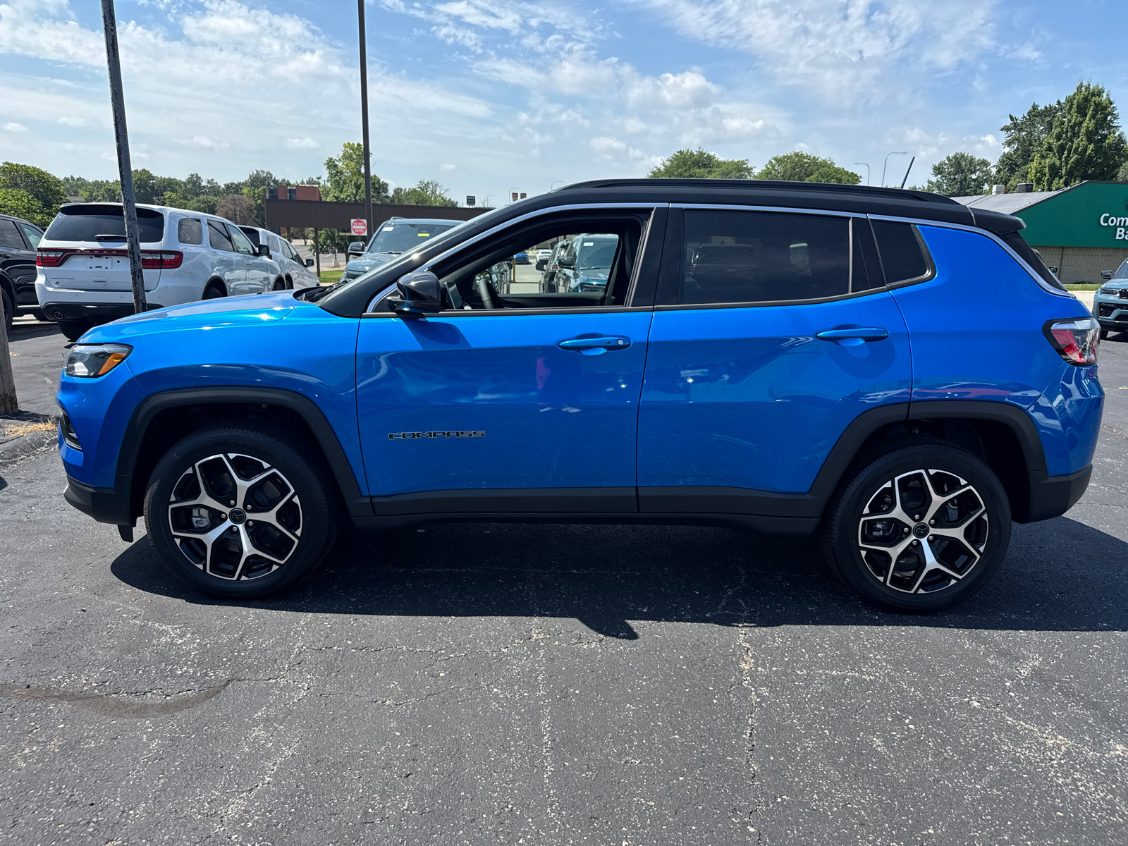 New 2026 Jeep Compass Limited AWD/4WD image 3