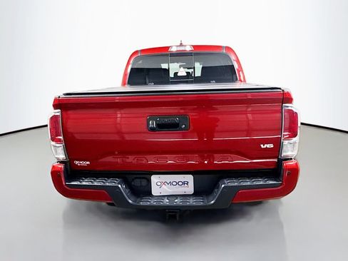 Certified 2022 Toyota Tacoma TRD Off-Road w/ TRD Premium Off Road Package AWD/4WD image 6