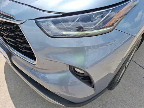 Used 2021 Toyota Highlander Platinum FWD image 10