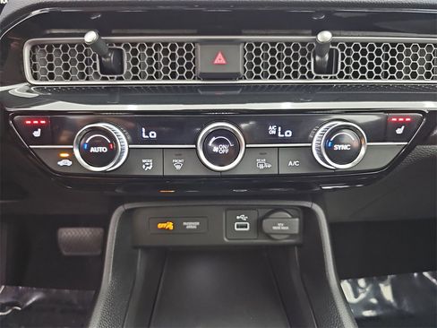 Used 2023 Honda Civic EX-L image 29