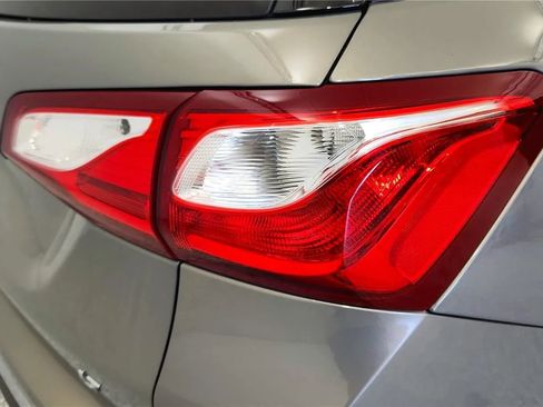 Used 2019 Chevrolet Equinox LT image 15