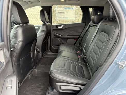 Used 2024 Ford Escape SE w/ PHEV Premium Package image 5