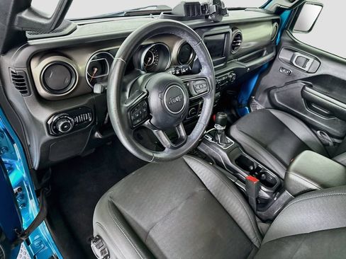Used 2019 Jeep Wrangler Sport AWD/4WD image 9