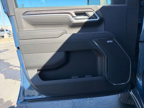 New 2026 Chevrolet Silverado 2500 LTZ w/ LTZ Convenience Package AWD/4WD image 8