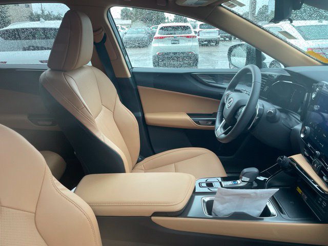 Used 2026 Lexus NX 350h FWD w/ Accessory Package (Z2) image 8