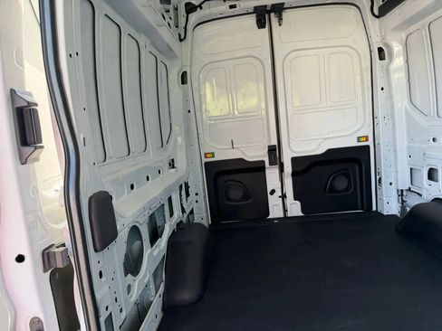 Used 2022 Ford Transit 250 148 High Roof AWD image 43