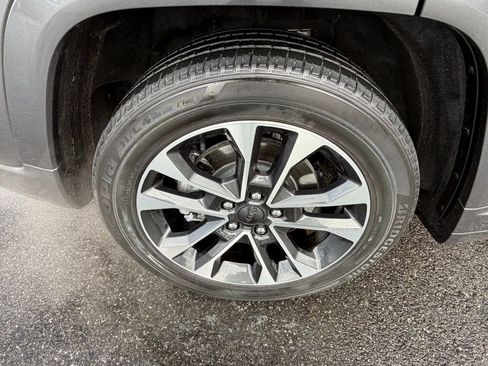 Used 2023 Jeep Grand Cherokee Overland w/ Luxury Tech Group IV image 14