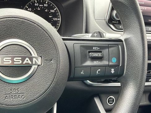 Used 2023 Nissan Rogue SV AWD/4WD image 14