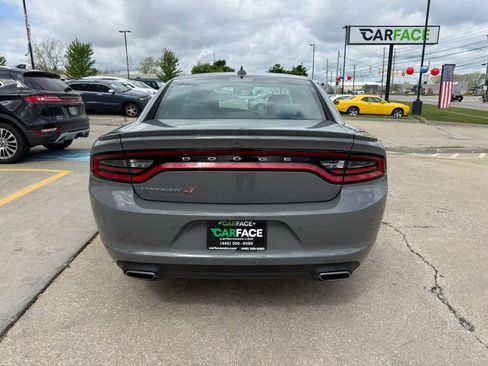 Used 2018 Dodge Charger GT AWD/4WD image 11