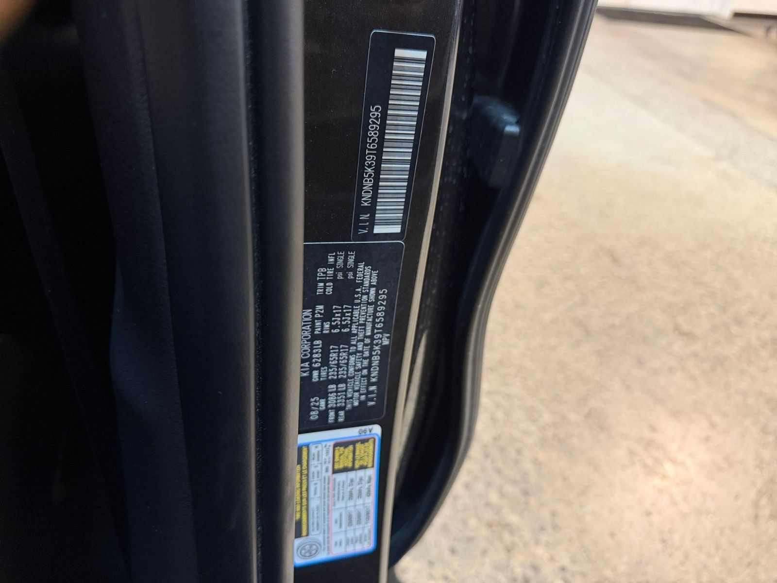 Used 2026 Kia Carnival FWD image 31