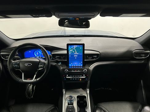 Used 2020 Ford Explorer ST w/ ST Street Pack image 14