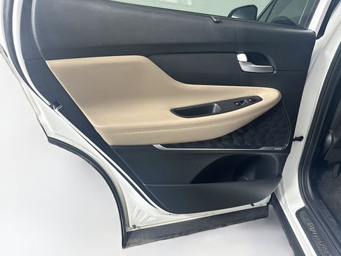 Used 2019 Hyundai Santa Fe SEL w/ Cargo Package image 28