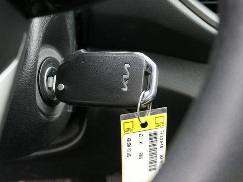 Used 2023 Kia Forte LXS image 17