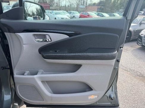 Used 2017 Honda Ridgeline RTL-E image 36