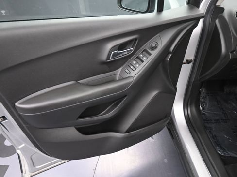 Used 2016 Chevrolet Trax LS image 13