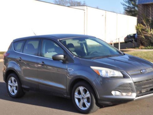 Used 2015 Ford Escape S FWD image 1
