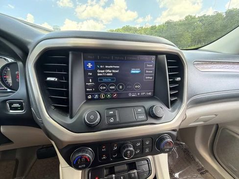 Used 2022 GMC Acadia Denali w/ Denali Technology Package AWD/4WD image 27
