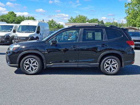 Used 2020 Subaru Forester Premium AWD/4WD image 8
