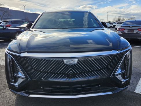 Used 2024 Cadillac Lyriq Luxury image 14
