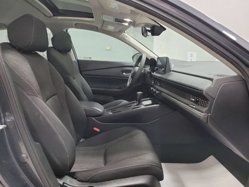 Used 2024 Honda Accord EX image 19