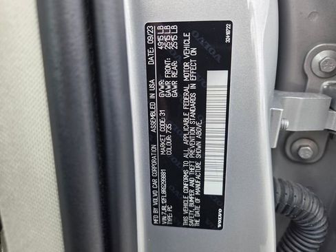 Used 2024 Volvo S60 B5 Plus image 21