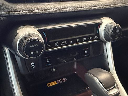 Used 2025 Toyota RAV4 Limited w/ Advanced Technology Package AWD/4WD image 18