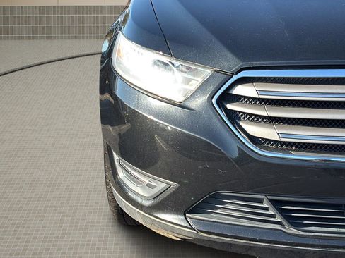 Used 2013 Ford Taurus SEL image 10