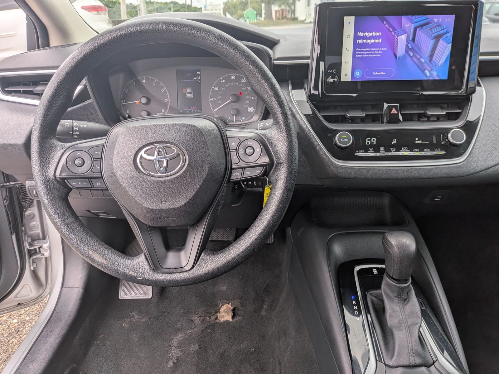 Used 2023 Toyota Corolla LE FWD image 29