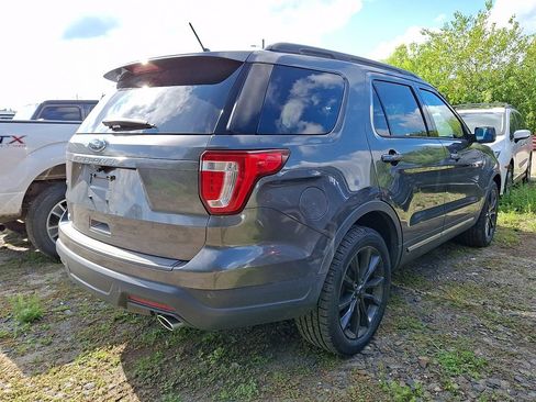 Used 2019 Ford Explorer XLT w/ Equipment Group 202A FWD image 3