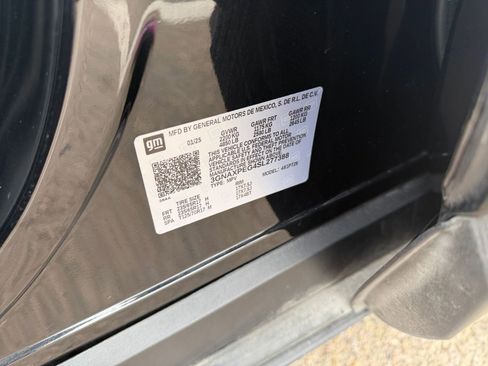 Used 2025 Chevrolet Equinox LT image 28