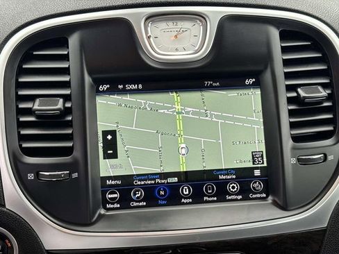 Used 2020 Chrysler 300 Limited RWD image 31